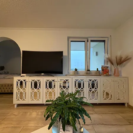 O&v 2 شقة فالدزهوت-تينغن